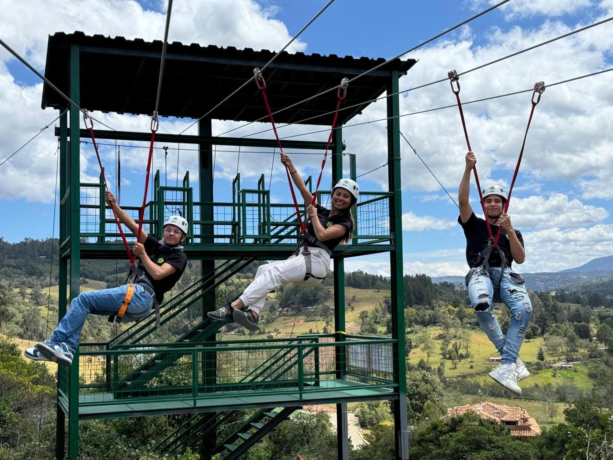 Hotel, Bungalows, Chalet Y Cabanas Aventura Park Villa De Leyva La Periquera 外观 照片